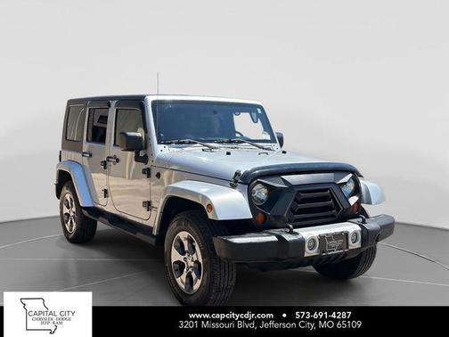 Bright Silver Metallic Clearcoat 2009 Jeep Wrangler Unlimited Sahara