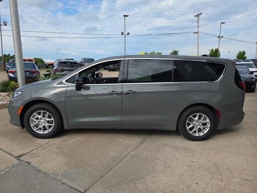 2025 Chrysler Pacifica L