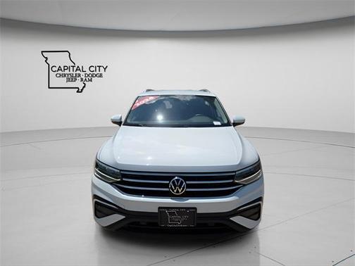 2024 Volkswagen Tiguan 2.0T SE 4MOTION