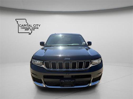 2022 Jeep Grand Cherokee L Laredo
