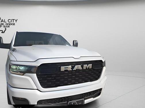 Bright White Clearcoat 2026 RAM 1500 Big Horn/Lone Star