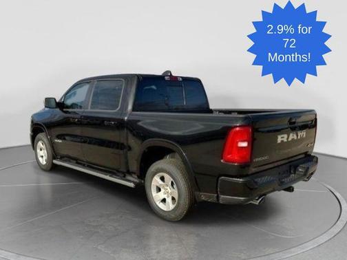 Diamond Black Crystal Pearlcoat 2026 RAM 1500 Big Horn/Lone Star