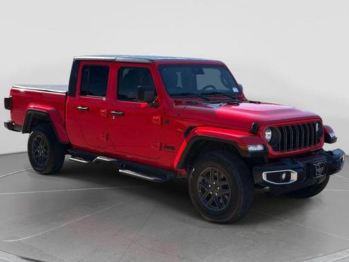 Firecracker Red Clearcoat 2024 Jeep Gladiator Sport S