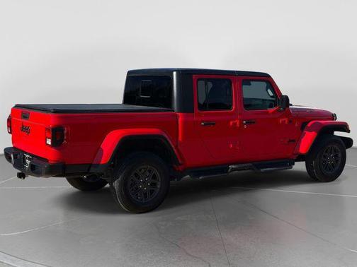 Firecracker Red Clearcoat 2024 Jeep Gladiator Sport S