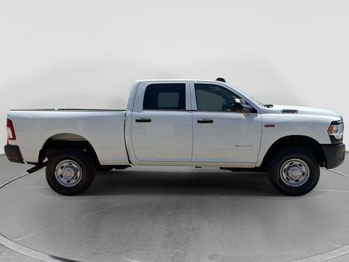 Bright White Clearcoat 2020 RAM 2500 Tradesman Crew Cab 4x4 6'4' Box