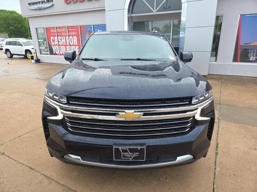 2023 Chevrolet Suburban LT