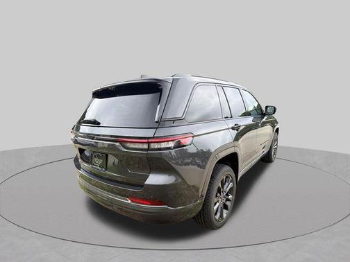 Baltic Gray Metallic Clearcoat 2026 Jeep Grand Cherokee Limited