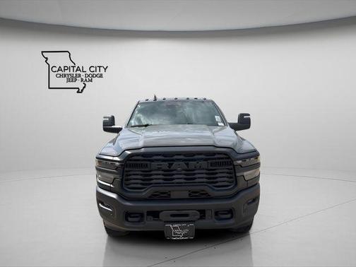 Ceramic Gray Clearcoat 2026 RAM 2500 Tradesman Crew Cab 4x4 6'4' Box