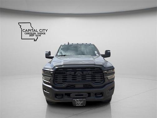 2026 RAM 2500 Tradesman Crew Cab 4x4 6'4' Box