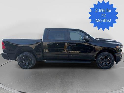 Diamond Black Crystal Pearlcoat 2026 RAM 1500 Express