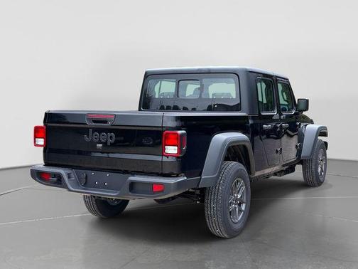 Black Clearcoat 2026 Jeep Gladiator Sport