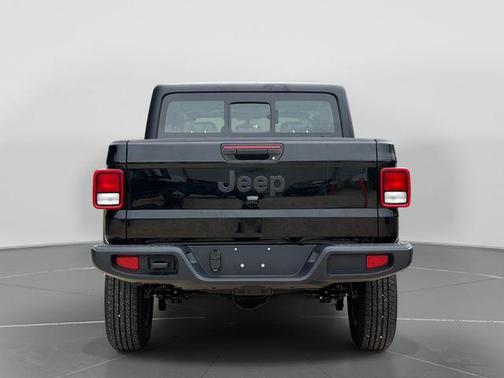 Black Clearcoat 2026 Jeep Gladiator Sport