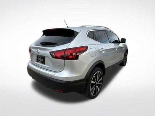 Brilliant Silver Metallic 2019 Nissan Rogue Sport SL