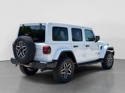 Bright White Clearcoat 2026 Jeep Wrangler 4-Door Sahara 4x4