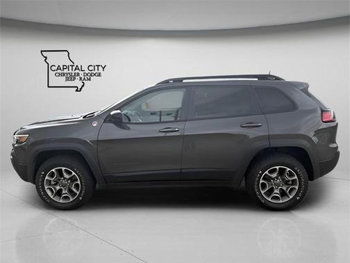 2022 Jeep Cherokee Trailhawk