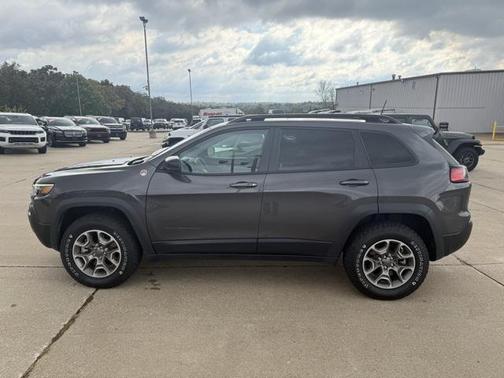 2022 Jeep Cherokee Trailhawk