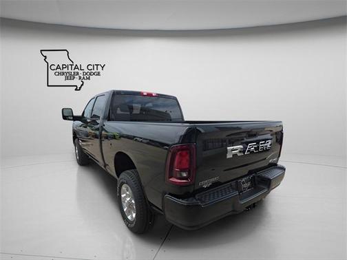 2025 RAM 2500 Big Horn Crew Cab 4x4 6'4' Box