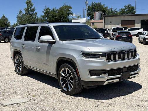 Silver Zynith 2022 Jeep Wagoneer Series III 4x4