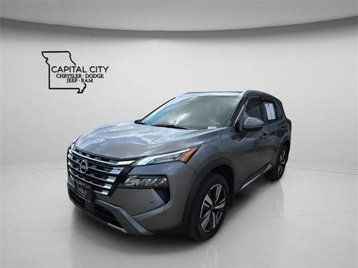 2025 Nissan Rogue SL