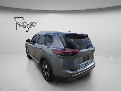 2025 Nissan Rogue SL