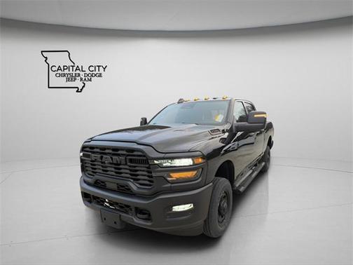 2026 RAM 2500 Tradesman Crew Cab 4x4 6'4' Box