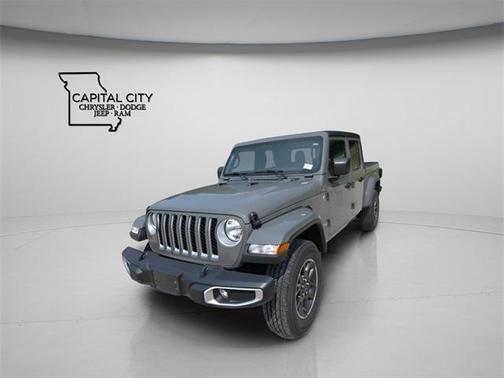2023 Jeep Gladiator Overland