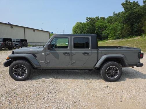 2023 Jeep Gladiator Overland
