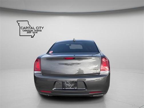 2023 Chrysler 300 Touring