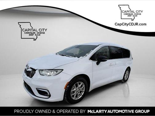 Bright White Clearcoat 2024 Chrysler Pacifica Touring L