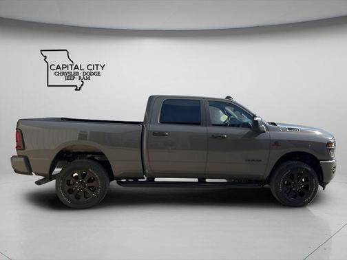 Ceramic Gray Clearcoat 2026 RAM 2500 Big Horn Crew Cab 4x4 6'4' Box