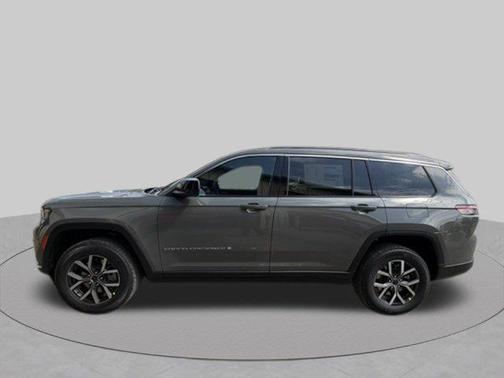 Sting-Gray Clearcoat 2027 Jeep Grand Cherokee L Laredo