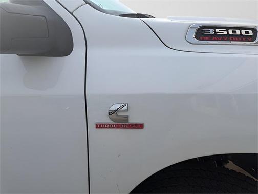 2024 RAM 3500 Tradesman Crew Cab 4x4 8' Box