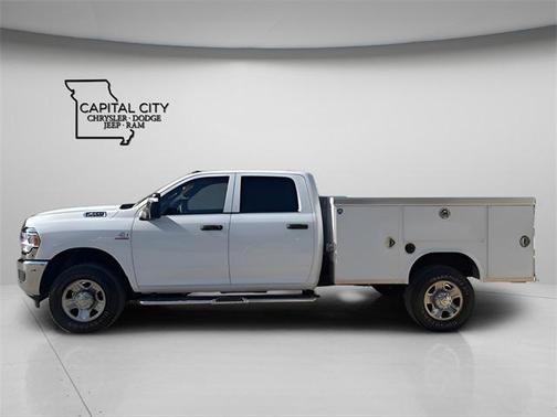 2024 RAM 3500 Tradesman Crew Cab 4x4 8' Box