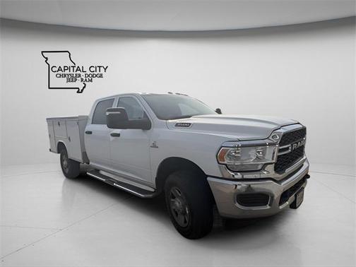 2024 RAM 3500 Tradesman Crew Cab 4x4 8' Box