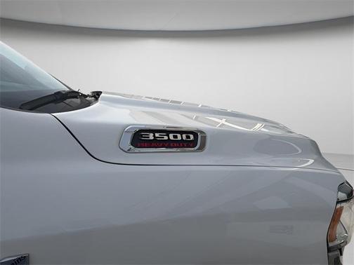 2024 RAM 3500 Tradesman Crew Cab 4x4 8' Box