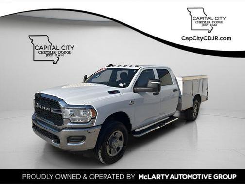 Bright White Clearcoat 2024 RAM 3500 Tradesman Crew Cab 4x4 8' Box