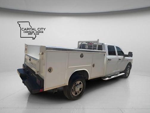 2024 RAM 3500 Tradesman Crew Cab 4x4 8' Box