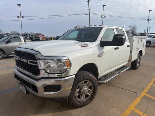2024 RAM 3500 Tradesman Crew Cab 4x4 8' Box