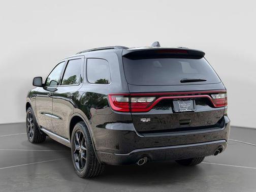 DB Black Crystal Clearcoat 2026 Dodge Durango GT HEMI V8 AWD
