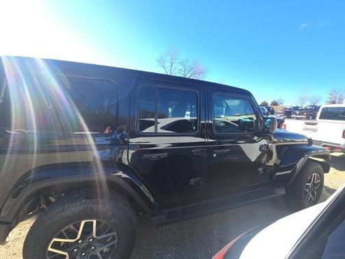 2026 Jeep Wrangler 4-Door Sahara 4x4