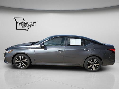 2022 Nissan Altima 2.5 SV