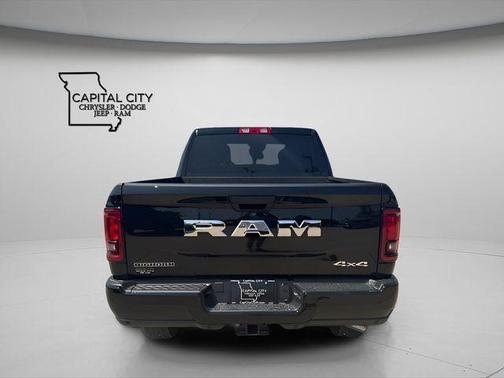 Diamond Black Crystal Pearlcoat 2026 RAM 2500 Big Horn