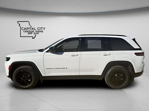 2026 Jeep Grand Cherokee Altitude