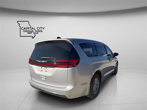 2026 Chrysler Pacifica L