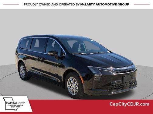 Diamond Black Crystal Pearlcoat 2027 Chrysler Pacifica L