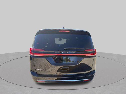 Diamond Black Crystal Pearlcoat 2027 Chrysler Pacifica L