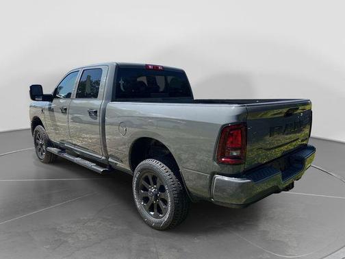 Ceramic White 2026 RAM 2500 Tradesman Crew Cab 4x4 6'4' Box