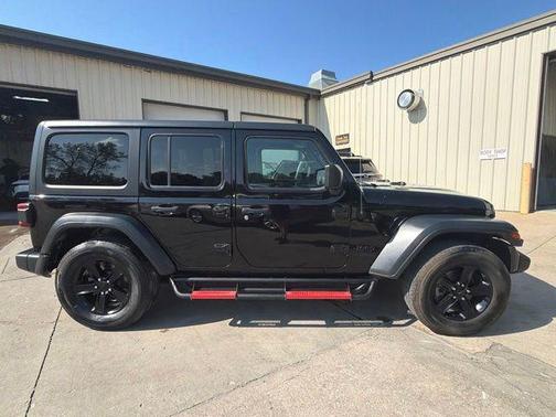 Black Clearcoat 2020 Jeep Wrangler Unlimited Sport Altitude