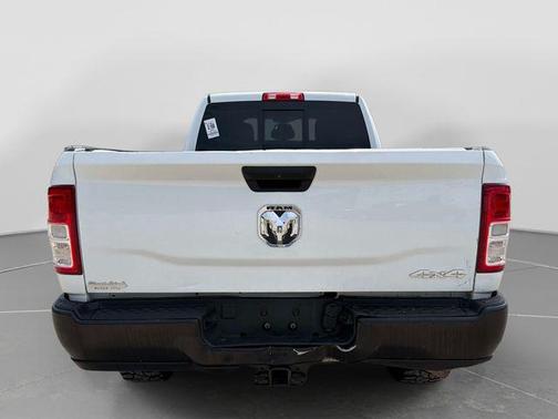 Bright White Clearcoat 2022 RAM 2500 Tradesman Crew Cab 4x4 8' Box