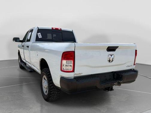 Bright White Clearcoat 2022 RAM 2500 Tradesman Crew Cab 4x4 8' Box